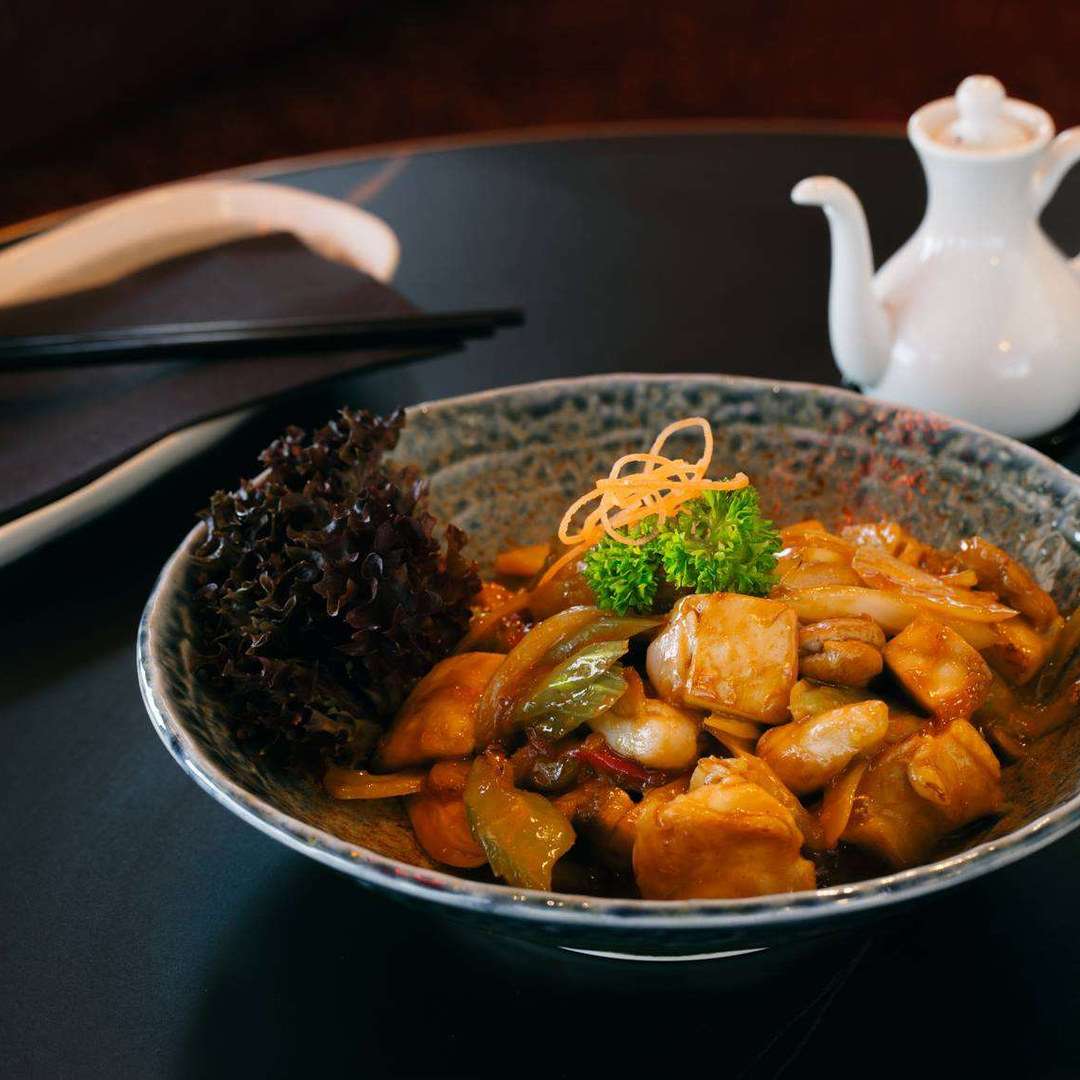 wok-oclock-cairns-dining-03-1080x1080